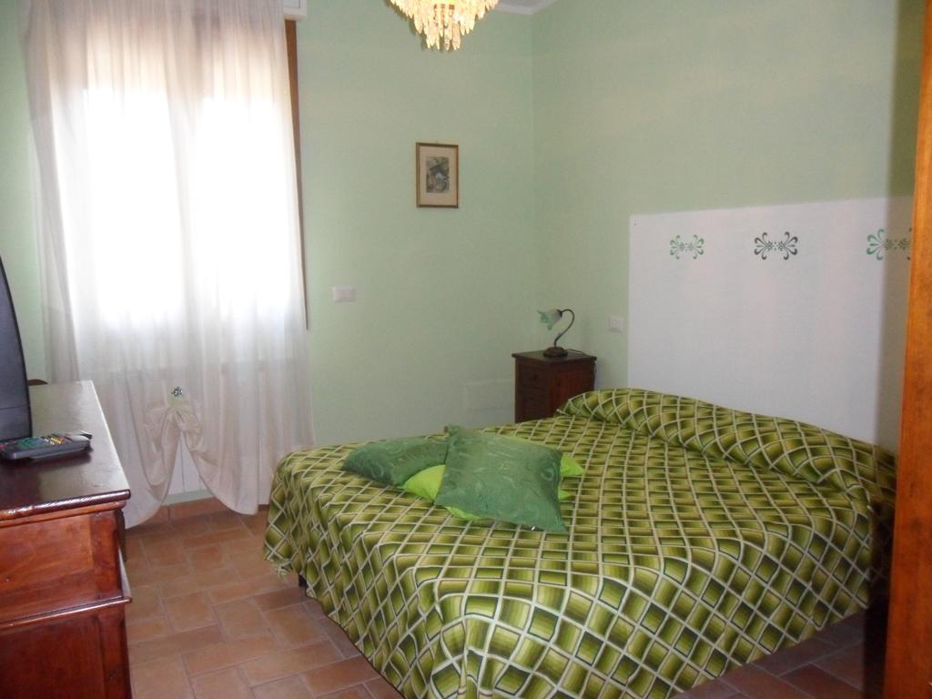فيلا توديفي Agriturismo Poponi الغرفة الصورة