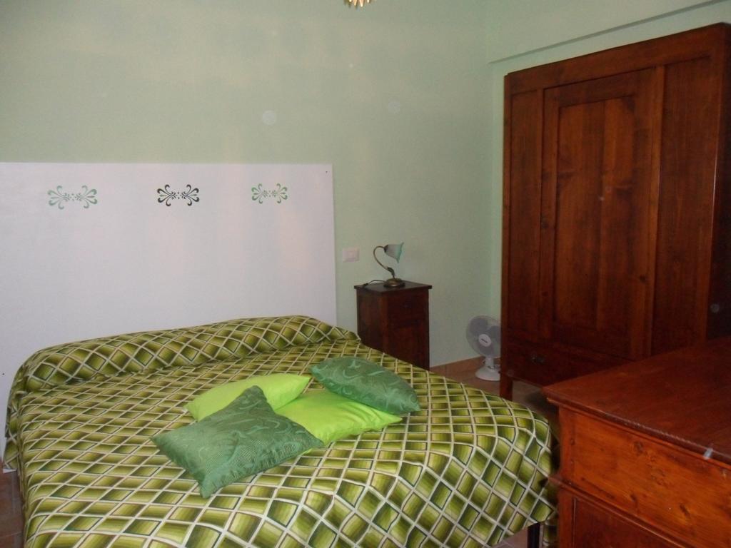 فيلا توديفي Agriturismo Poponi الغرفة الصورة